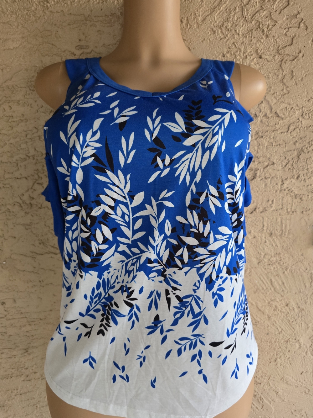 Women's Blue and White Leaf-Print Sleeveless Tank Top
